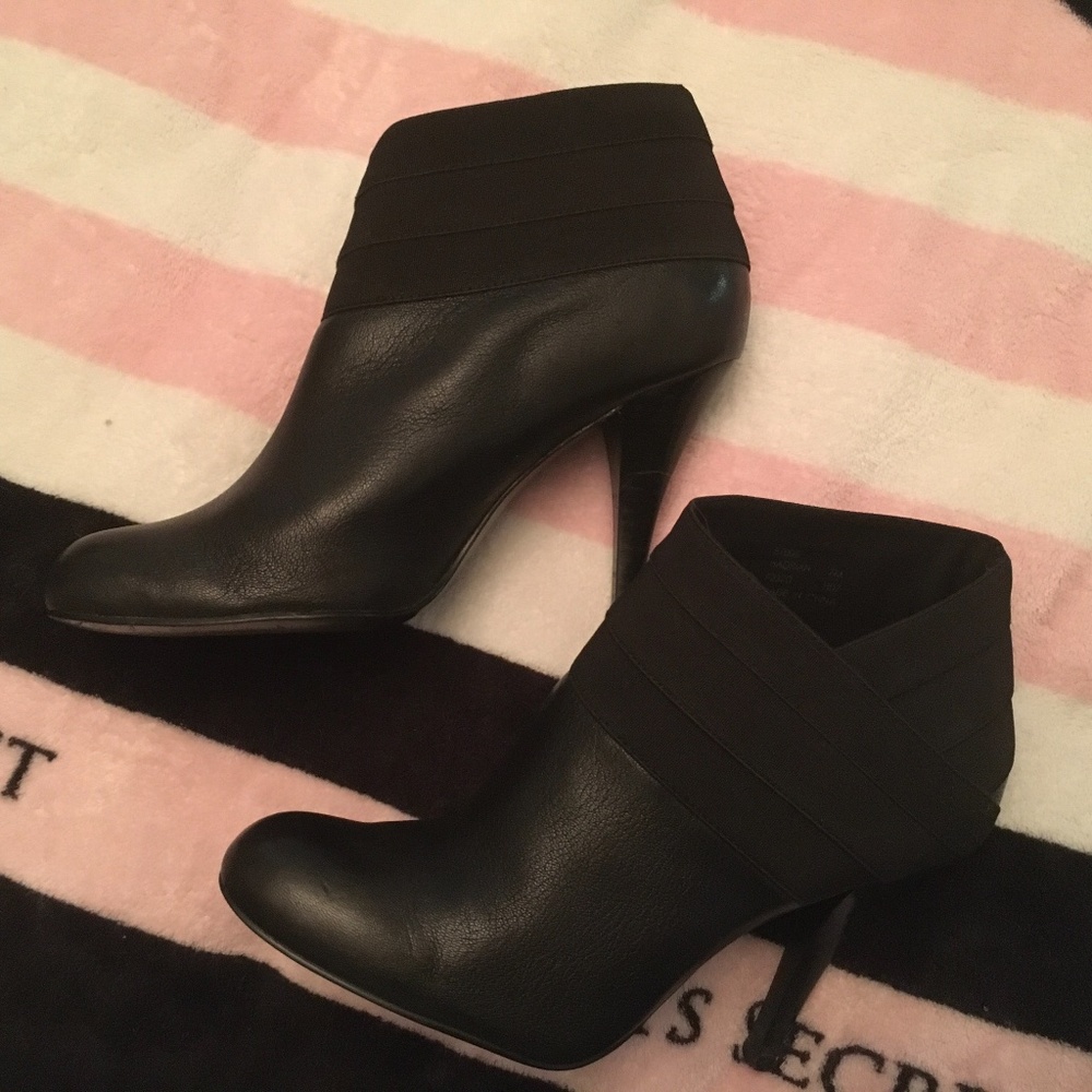 Calvin Klein shoetties. Size 7